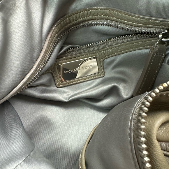 Michael kors shoulder bag - Picture 14 of 16